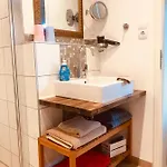 Jette Mit Wallbox 아파트 *